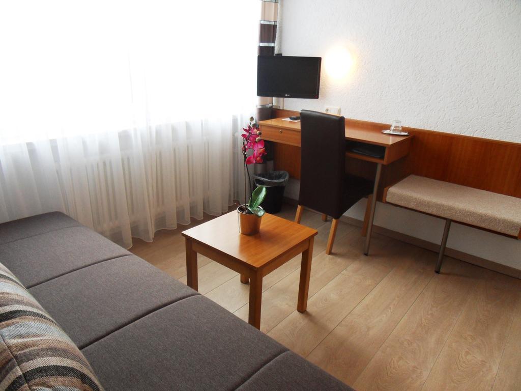Hotel Linnert Weiterstadt Pokoj fotografie
