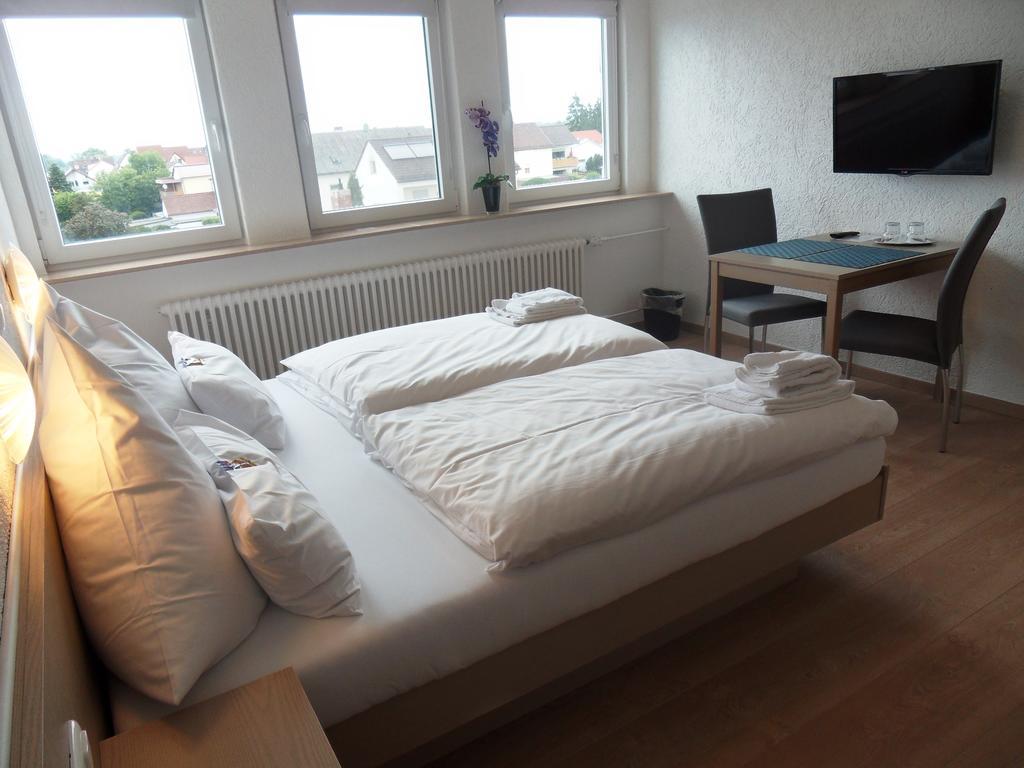 Hotel Linnert Weiterstadt Pokoj fotografie