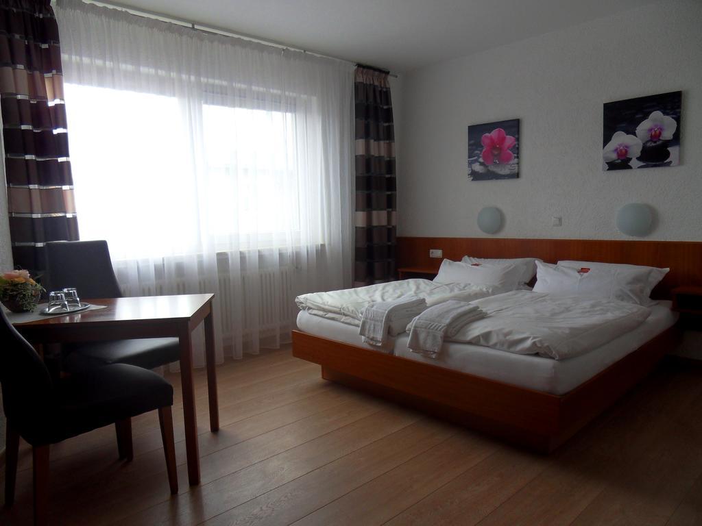 Hotel Linnert Weiterstadt Pokoj fotografie